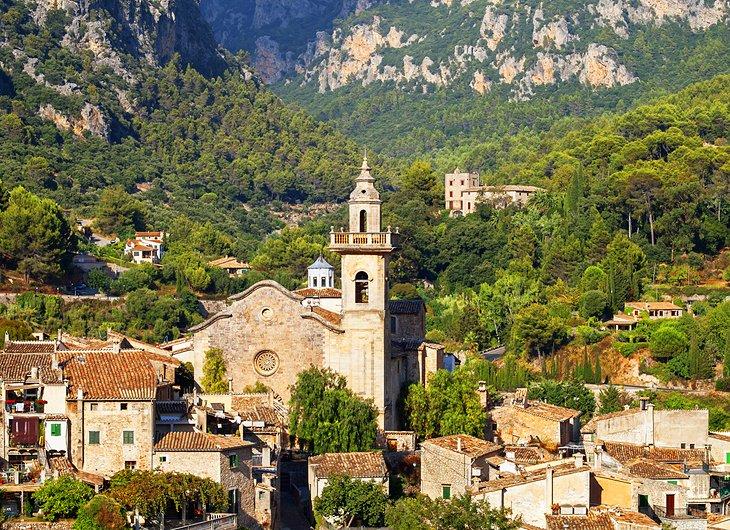 El Pueblo y Monasterio de Valldemossa