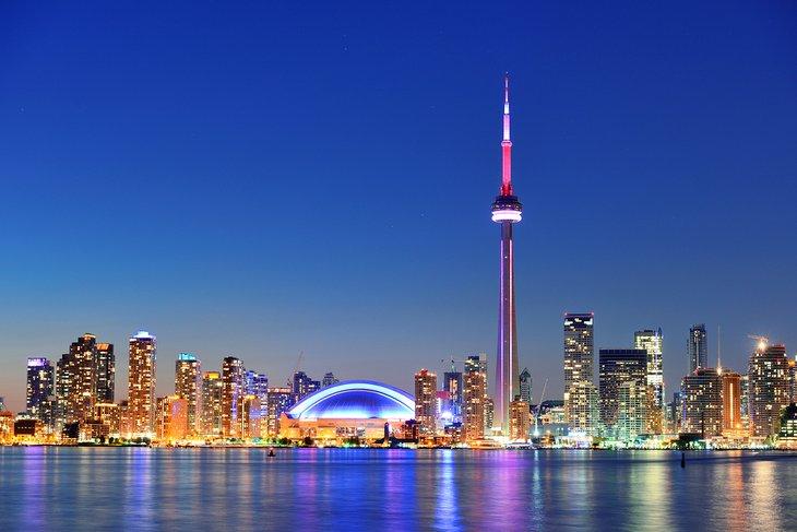 Horizonte de Toronto al anochecer