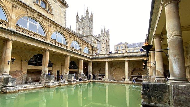 Vista de los antiguos Baños Romanos de Bath