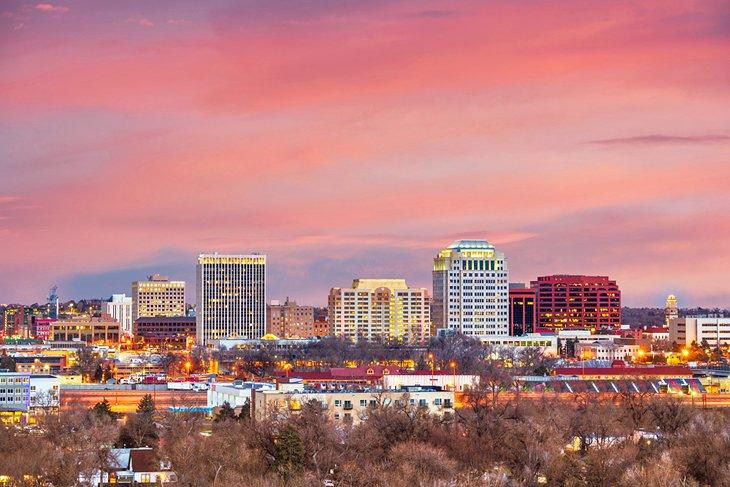 Colorado Springs al atardecer