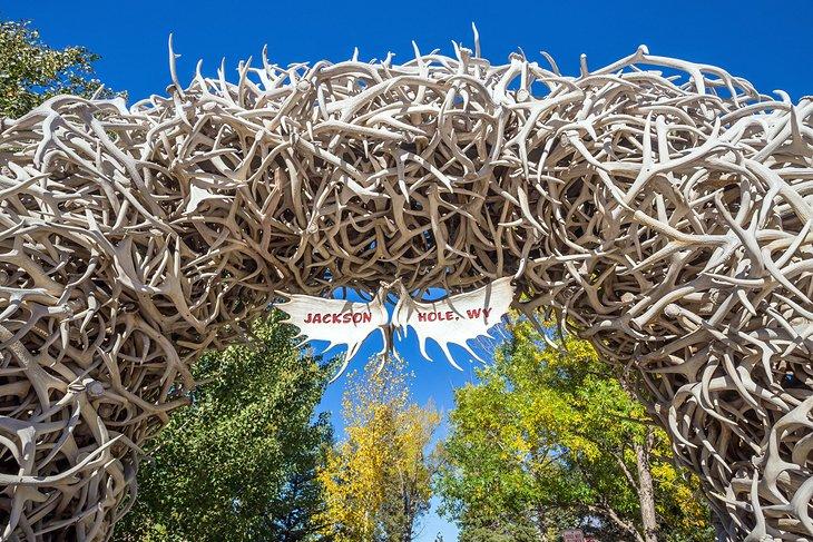 Arco de Cuernos, Jackson