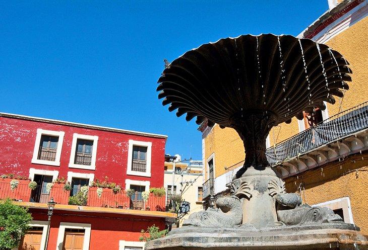 Jardín de la Unión y Callejón del Beso