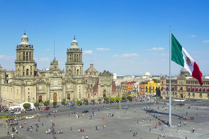 Zócalo: El lugar de nacimiento de la Constitución