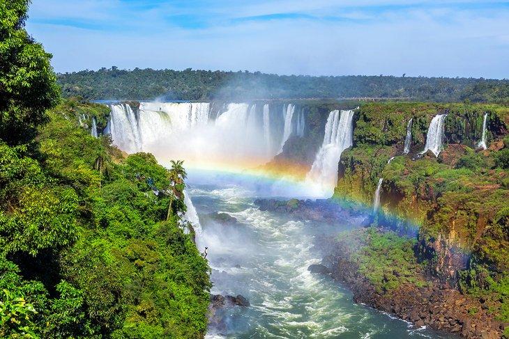 Arcoíris sobre las Cataratas del Iguazú