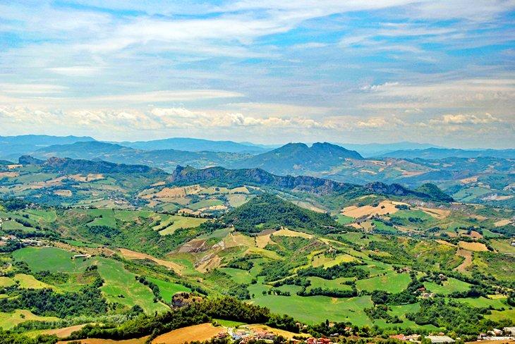 Vista hacia las ciudades castellanas en San Marino