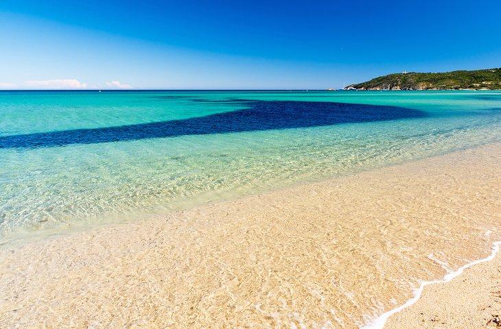 Agua cristalina en la Playa de Pampelonne (Plage de Pampelonne)