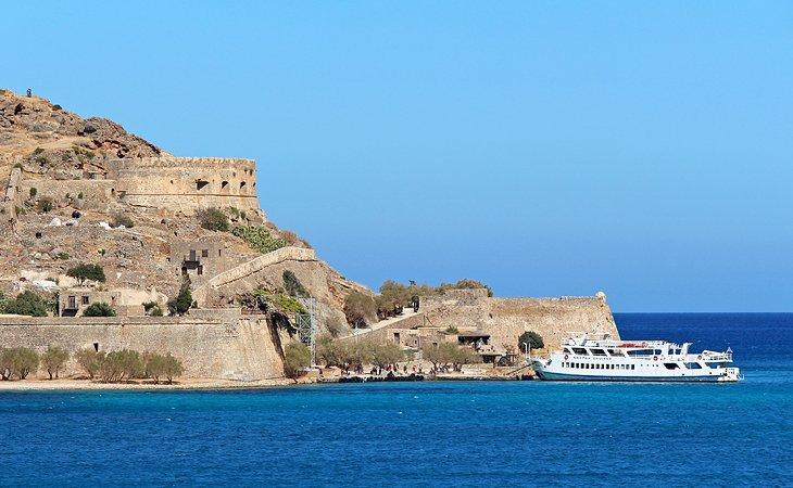 Isla Spinalonga y ferry