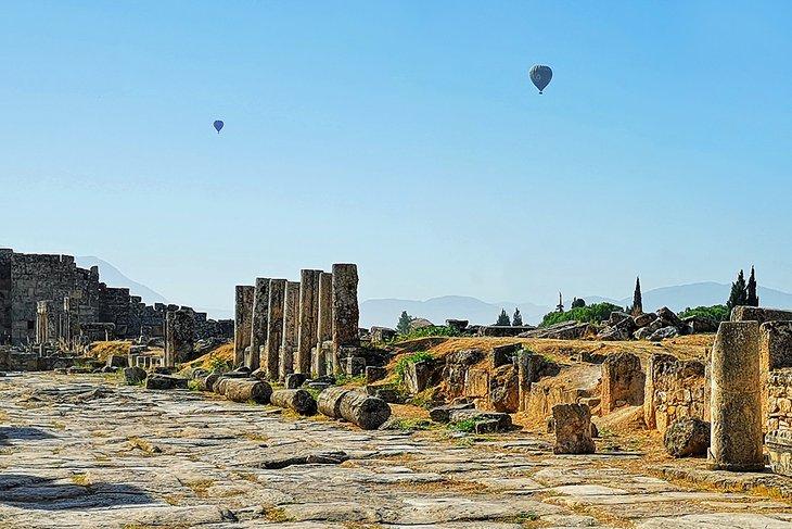 Globos sobre las Ruinas de Hierápolis