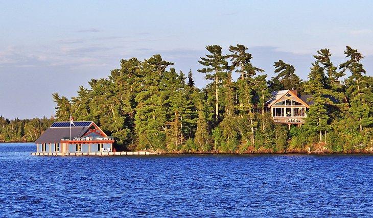 Eine Hütte am Lake of the Woods