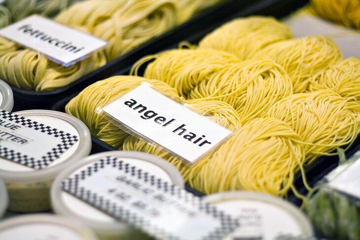 Pasta im West Side Market in Cleveland