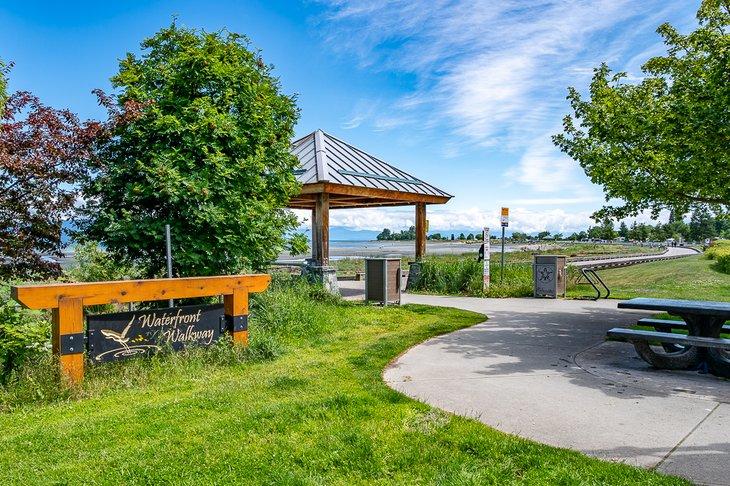 Promenade en bord de mer de Parksville
