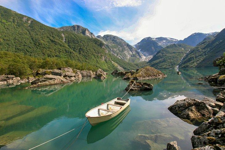 Lago Bondhusvatnet en el Parque Nacional Folgefonna