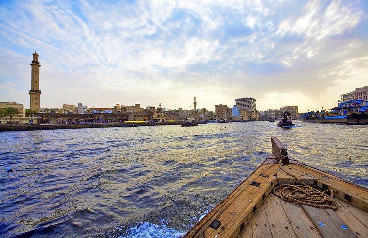 Paseo en Dhow por Dubái Creek