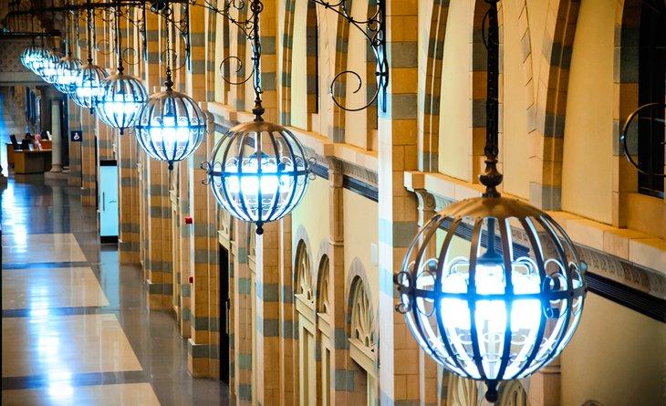 Interior del Museo de Arte de Sharjah
