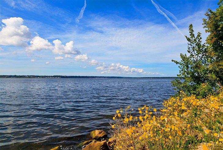 Parque Estatal Presque Isle en el Lago Erie