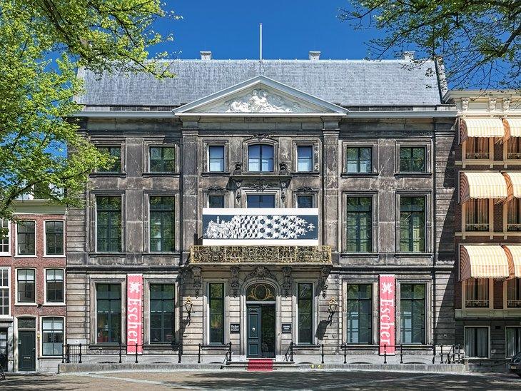 Escher dans le Palais (Escher in Het Paleis)