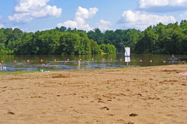 Plage au parc d'État Finger Lakes