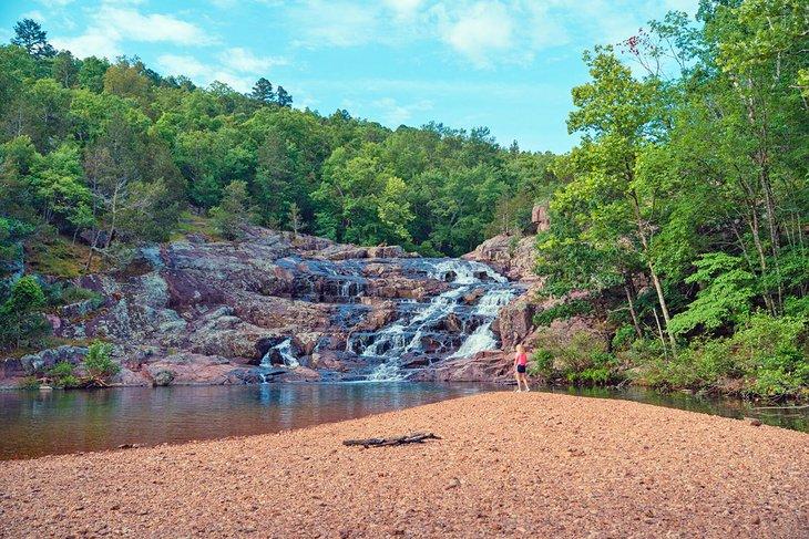 Plage de Rocky Falls