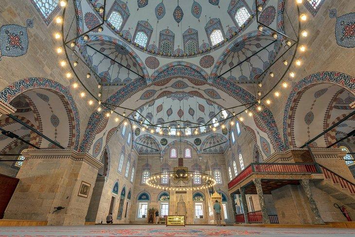 Interior de la Mezquita del Sultán Beyazıt II