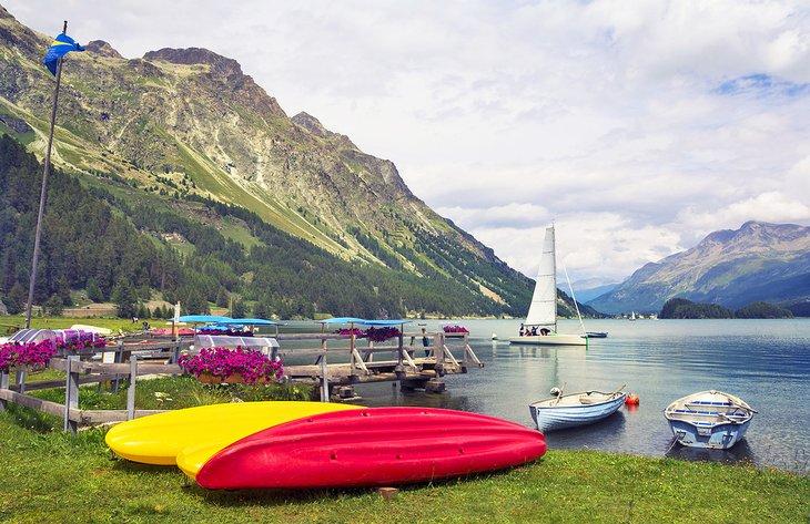 Boote auf dem Silsersee bei St. Moritz