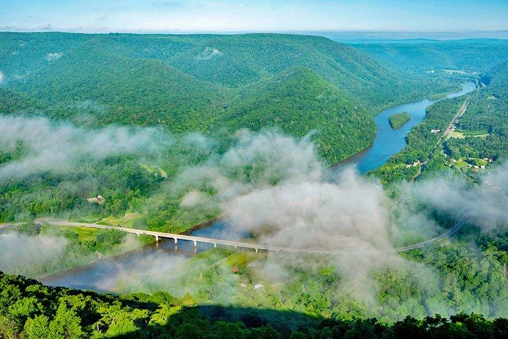 Vista del Río Susquehanna desde el Parque Estatal Hyner View