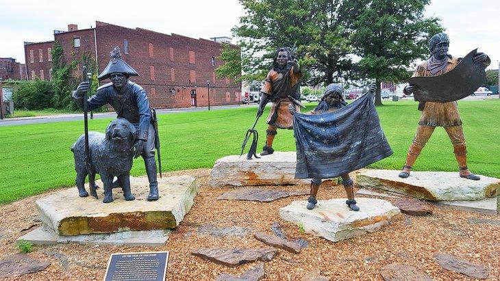 Sculpture de découverte au Musée National du Tissu à Paducah