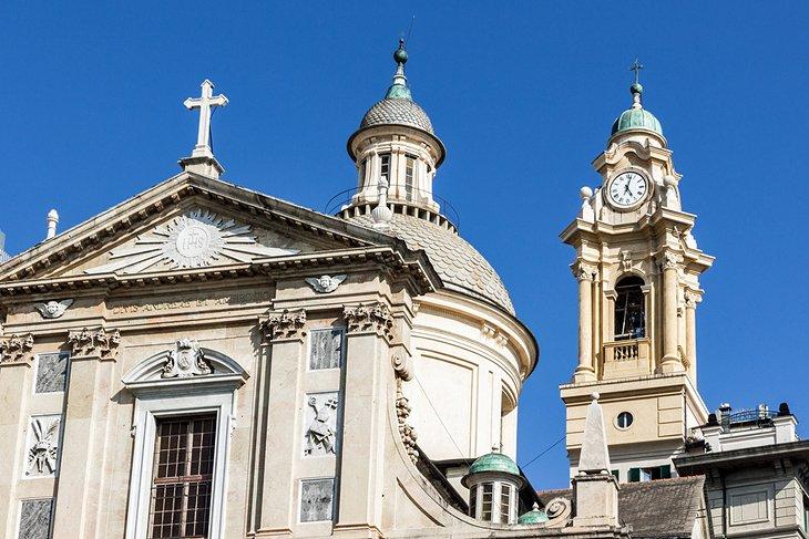 Santi Ambrogio e Andrea y Piazza Matteotti