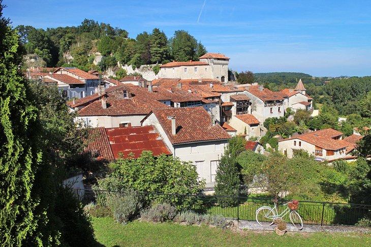 El hermoso pueblo de Aubeterre-sur-Dronne