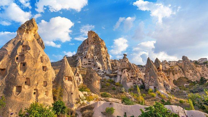 Viviendas construidas en las rocas en Goreme, Cappadocia