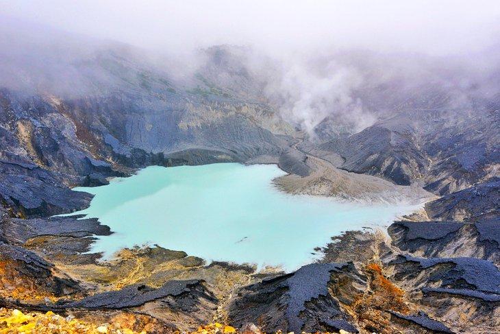 Tangkuban Perahu, Indonesien