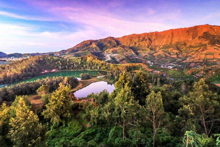 Dieng Plateau bei Sonnenaufgang
