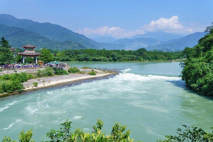 Das Dujiangyan-Bewässerungssystem