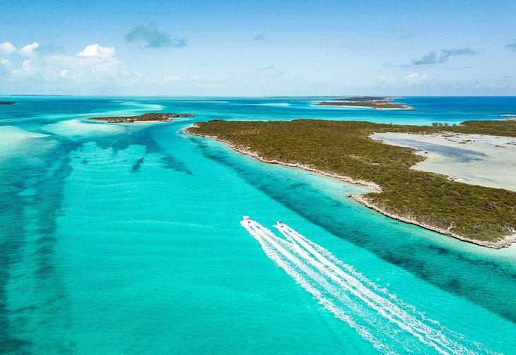 Vue aérienne des Exumas aux Bahamas