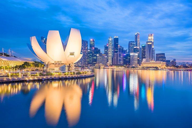 Marina Bay à Singapour au crépuscule