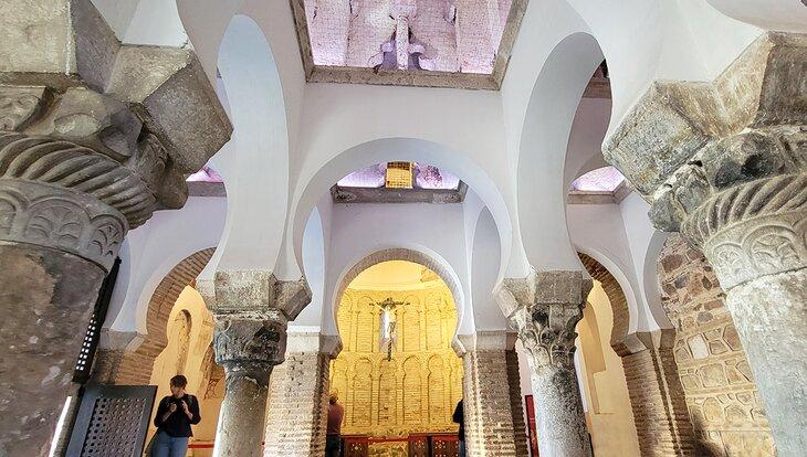 Interior de la Mezquita Cristo de la Luz