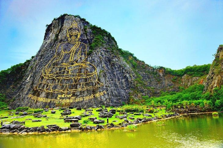 Buddha-Gravur am Khao Chi Chan