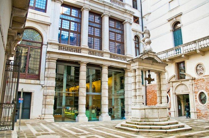 Galleria d'Arte Moderno et Museo d'Arte Orientale dans le Ca' Pesaro