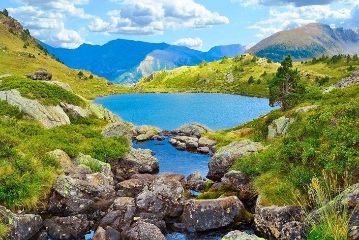 Lac dans les Estanys de Tristaina