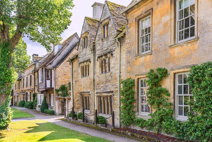 Das Dorf Burford in den Cotswolds