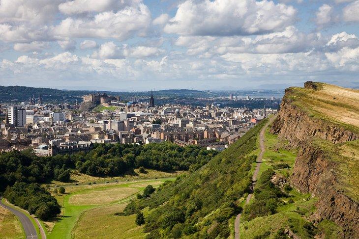 Aufstieg zu Arthur's Seat und den Salisbury Crags