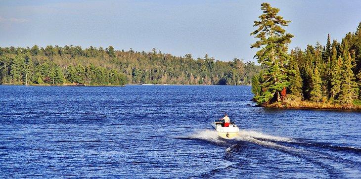 Boot auf dem Lake of the Woods in Ontario