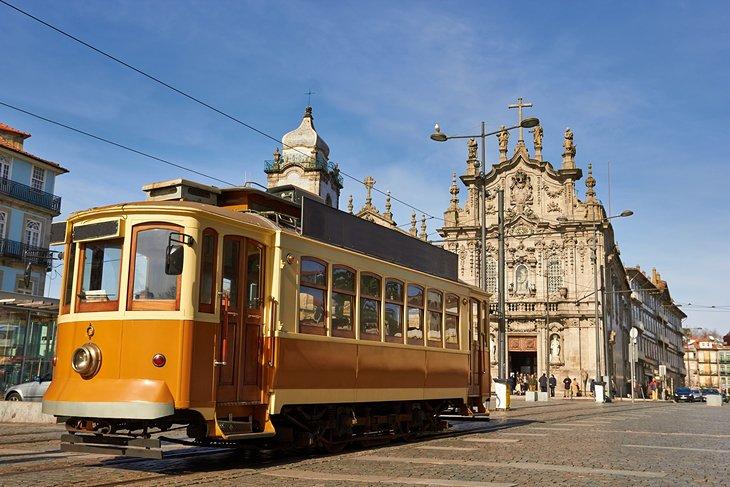 Tour de Ciudad en Tranvía de Oporto