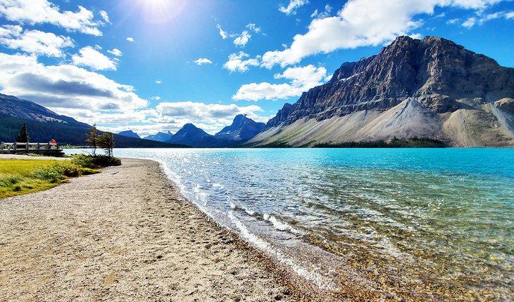 Lago Bow a lo largo de la Icefields Parkway