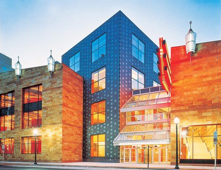 Centro Whitaker para la Ciencia y las Artes