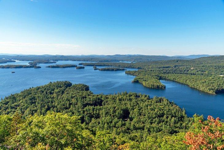 Vue du lac Squam depuis West Rattlesnake Mountain