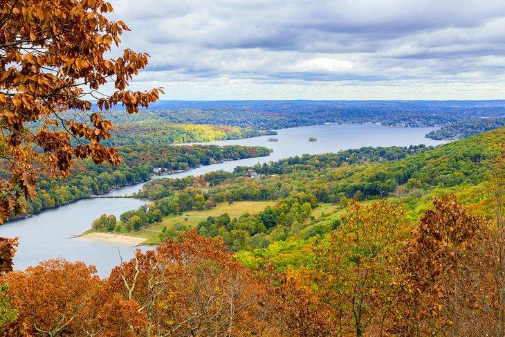 Vista del lago Candlewood