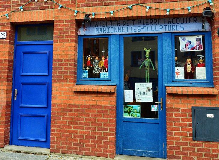 Traditionelle Marionetten & Puppentheater