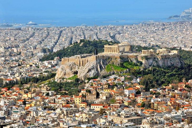 Blick über Athen und die Akropolis vom Lycabettus-Hügel