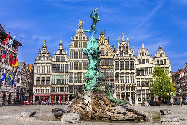 Monument de Brabo, Grand Place, Anvers