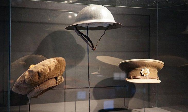 Militärausstellung im Mons Memorial Museum